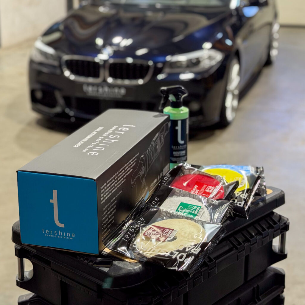Tershine polijstset met doos, polijstpads en Restore spray voor een blauwe BMW