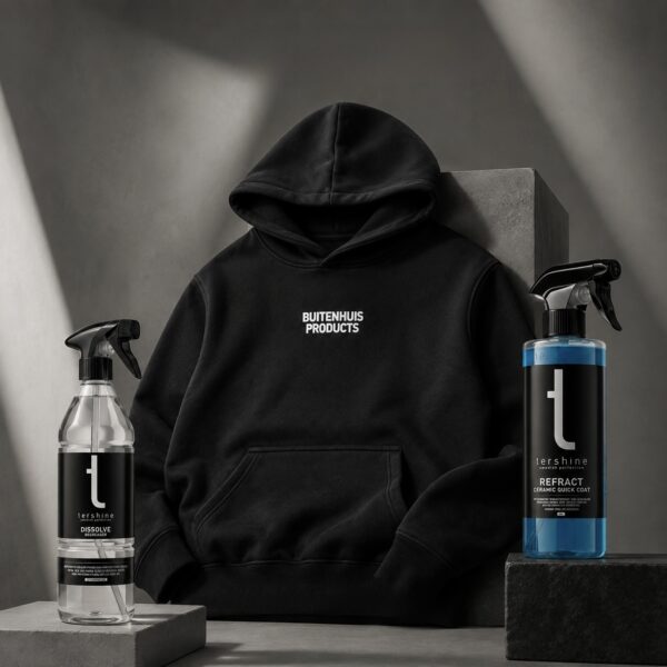 Zwarte Buitenhuis Products hoodie met fles Dissolve degreaser en Refract Ceramic Quick Coat